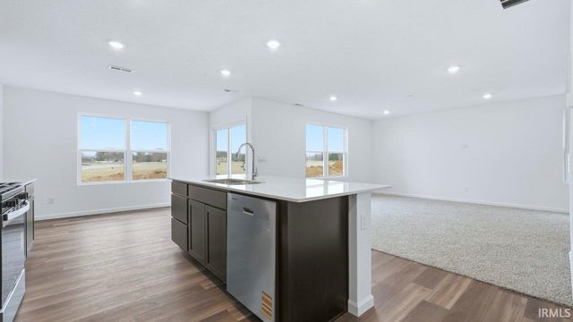 1321 Greencastle Drive, Warsaw, IN 46582