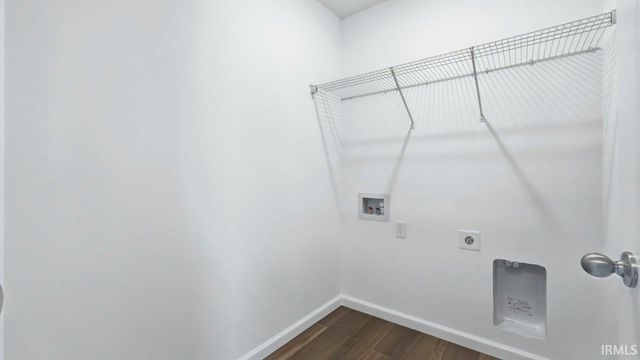 1321 Greencastle Drive, Warsaw, IN 46582