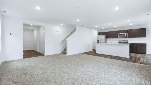 1321 Greencastle Drive, Warsaw, IN 46582