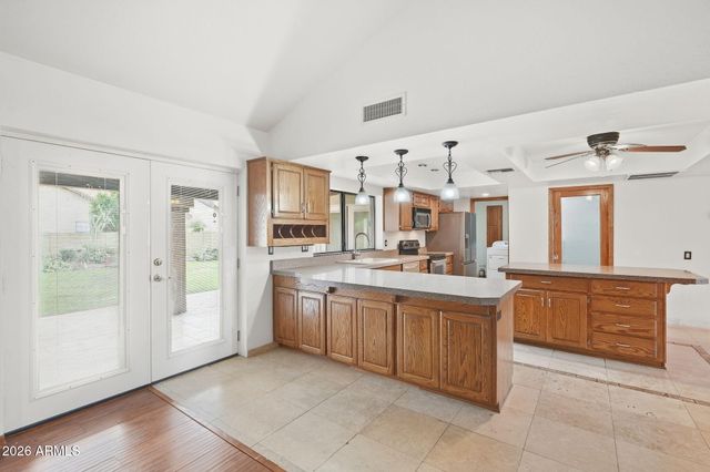 1023 E DERBY Drive, Tempe, AZ 85284