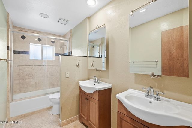 1023 E DERBY Drive, Tempe, AZ 85284