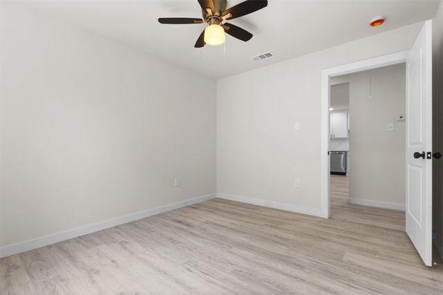106 Mount Shasta Street, Dallas, TX 75211