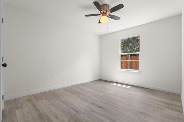 106 Mount Shasta Street, Dallas, TX 75211
