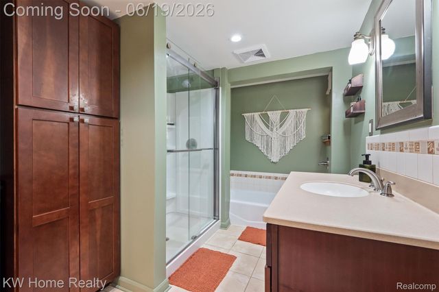 4474 Five Lakes Road, North Branch Township, MI 48461