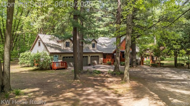 4474 Five Lakes Road, North Branch Township, MI 48461