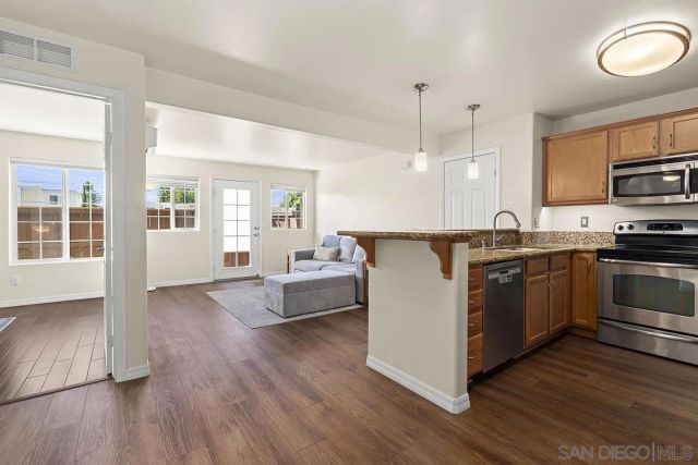 5252 Balboa Arms 120, San Diego, CA 92117