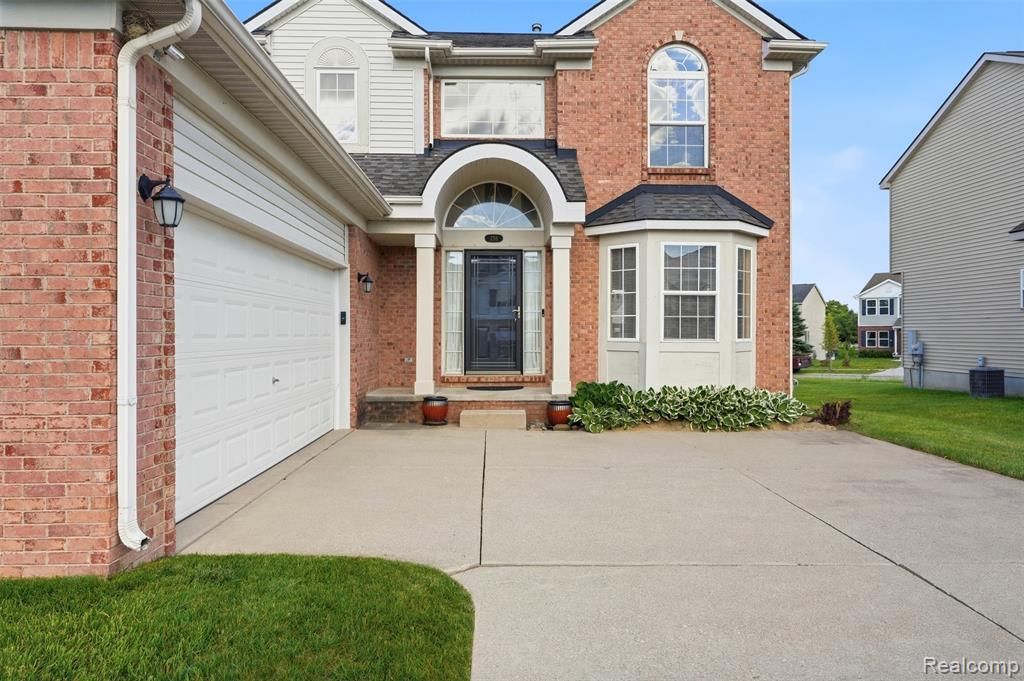 258 Tom Avenue, Pontiac, MI 48341