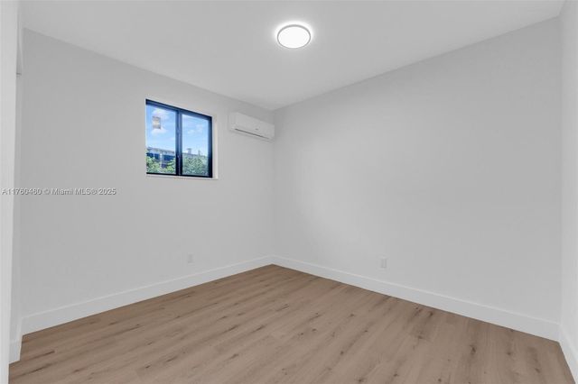 531 NE 175th Ter, North Miami Beach, FL 33162