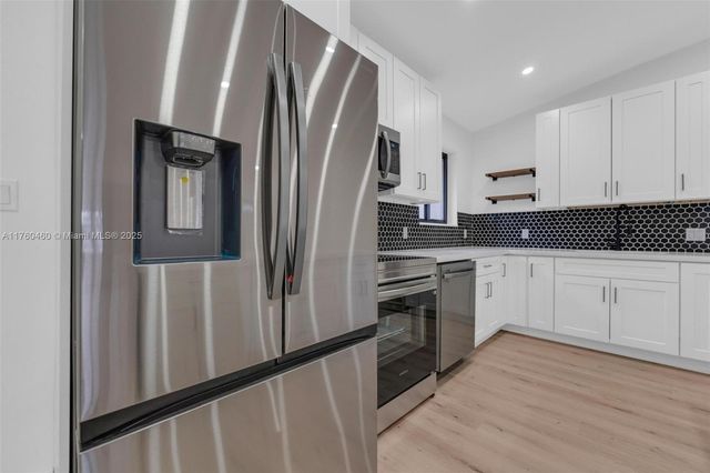 531 NE 175th Ter, North Miami Beach, FL 33162