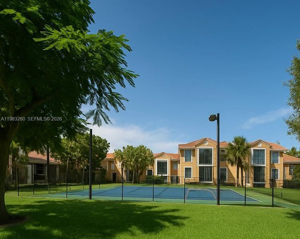 7940 N Nob Hill Rd 102, Tamarac, FL 33321