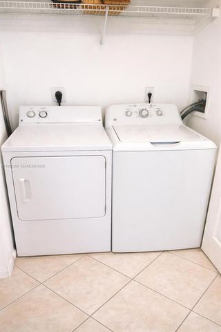 7940 N Nob Hill Rd 102, Tamarac, FL 33321