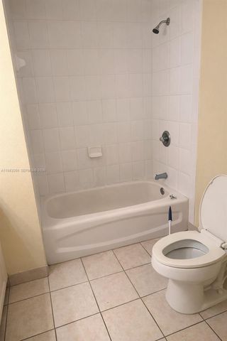 7940 N Nob Hill Rd 102, Tamarac, FL 33321