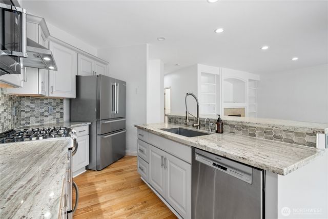 24312 E Main Drive, Sammamish, WA 98074