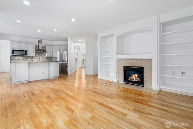 24312 E Main Drive, Sammamish, WA 98074