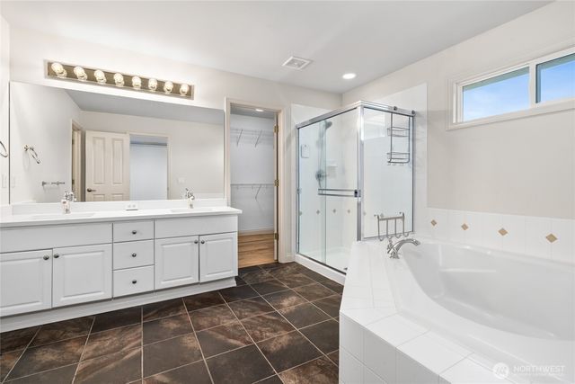 24312 E Main Drive, Sammamish, WA 98074