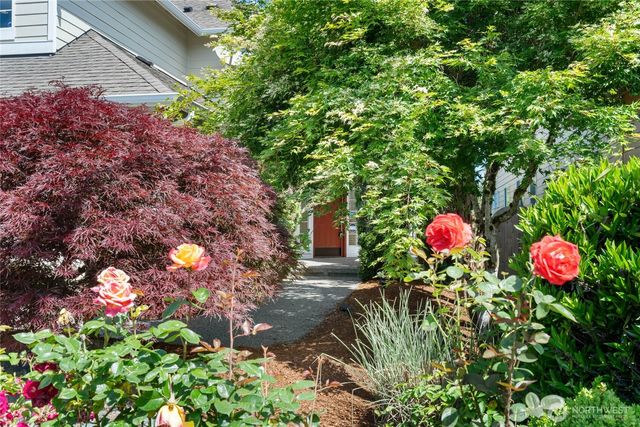 24312 E Main Drive, Sammamish, WA 98074