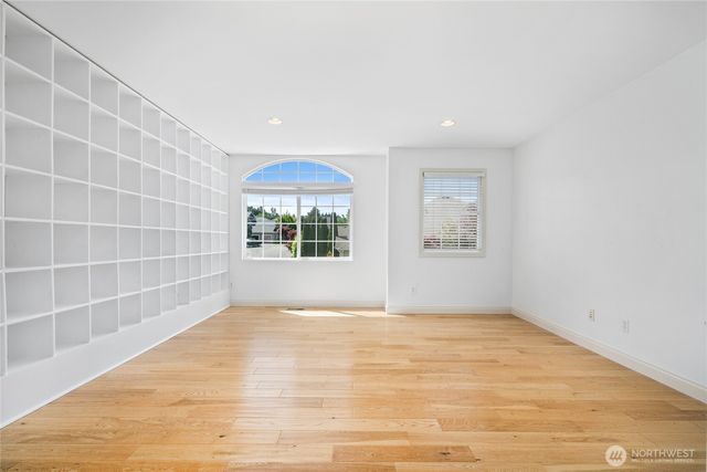 24312 E Main Drive, Sammamish, WA 98074