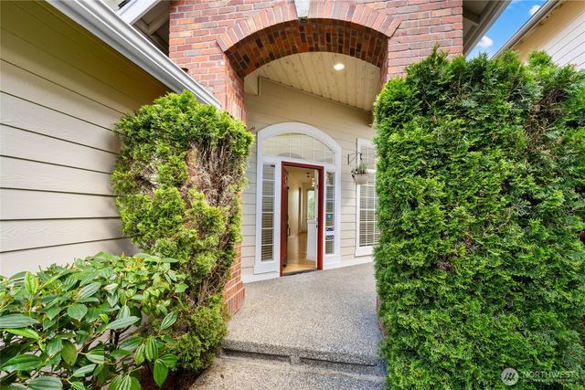 24312 E Main Drive, Sammamish, WA 98074