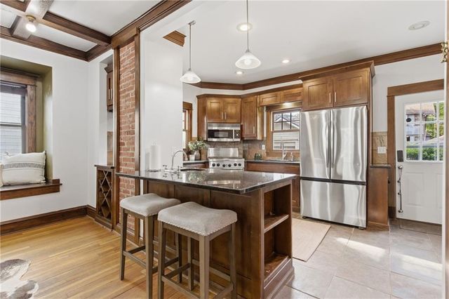 108 W 61st Terrace, Kansas City, MO 64113
