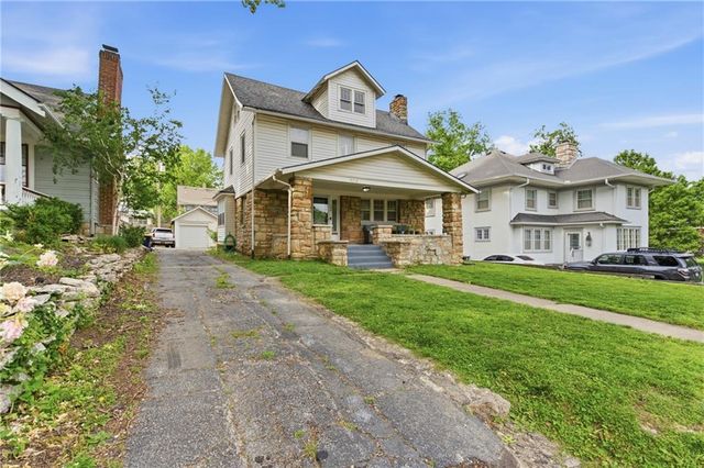 108 W 61st Terrace, Kansas City, MO 64113