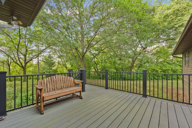 23 Holiday Court, North Mankato, MN 56003