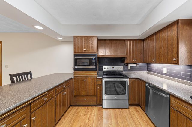23 Holiday Court, North Mankato, MN 56003