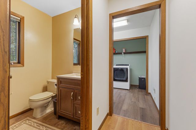 23 Holiday Court, North Mankato, MN 56003