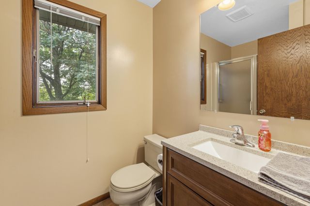 23 Holiday Court, North Mankato, MN 56003