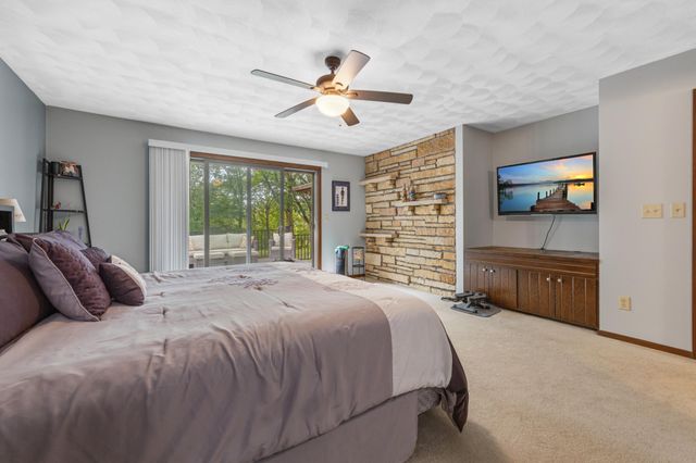 23 Holiday Court, North Mankato, MN 56003
