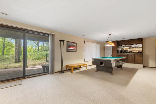23 Holiday Court, North Mankato, MN 56003