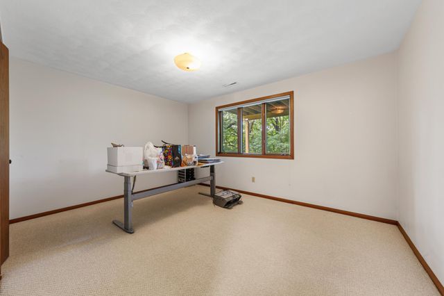 23 Holiday Court, North Mankato, MN 56003