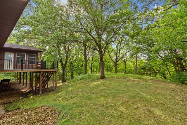 23 Holiday Court, North Mankato, MN 56003