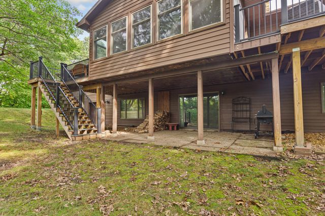 23 Holiday Court, North Mankato, MN 56003