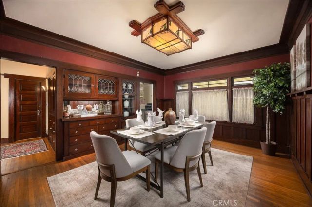 577 N Chester Avenue, Pasadena, CA 91106