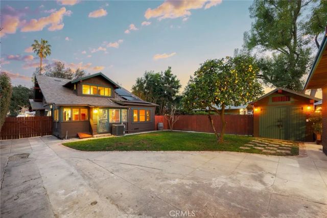 577 N Chester Avenue, Pasadena, CA 91106