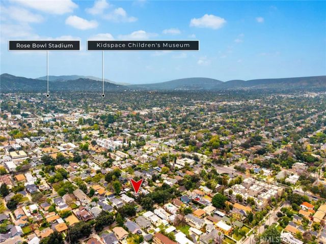 577 N Chester Avenue, Pasadena, CA 91106