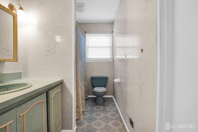10 4th Street, South River, NJ 08882