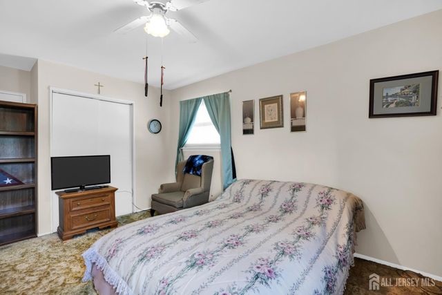 10 4th Street, South River, NJ 08882