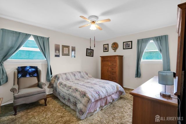 10 4th Street, South River, NJ 08882