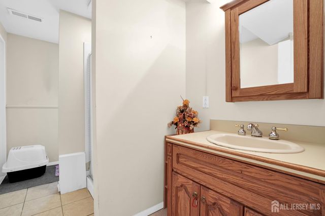 10 4th Street, South River, NJ 08882