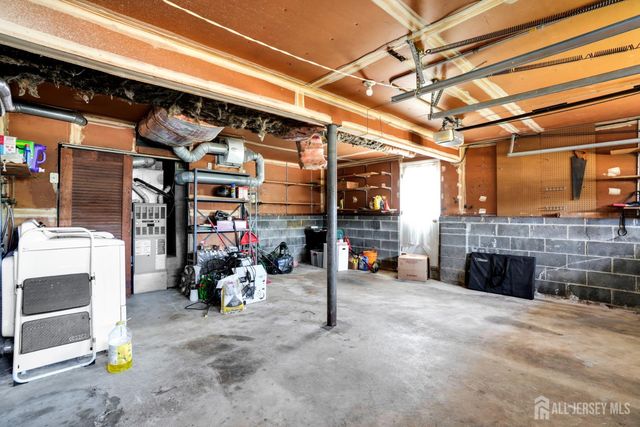10 4th Street, South River, NJ 08882