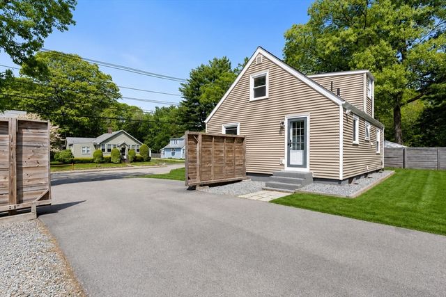 149 Oak St, Natick, MA 01760