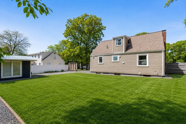 149 Oak St, Natick, MA 01760