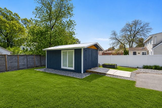 149 Oak St, Natick, MA 01760