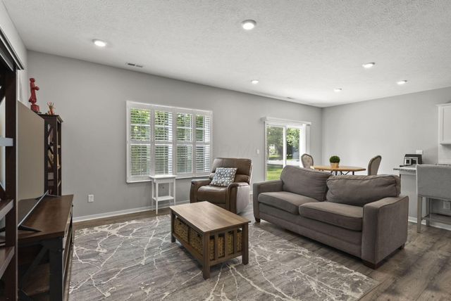 521 Park Vista Drive, Delaware, OH 43015