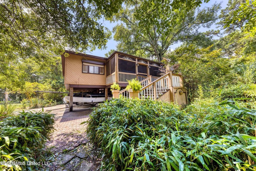 3573 Brandon James Drive, Biloxi, MS 39532