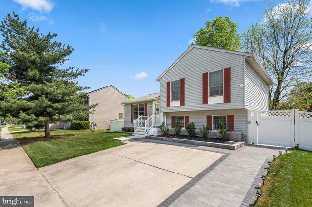 1315 SOMERSET RD, Severn, MD 21144