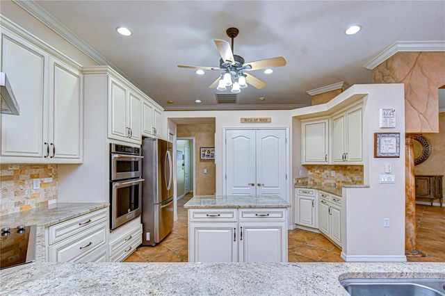 5104 SYLVAN OAKS DRIVE, Valrico, FL 33596