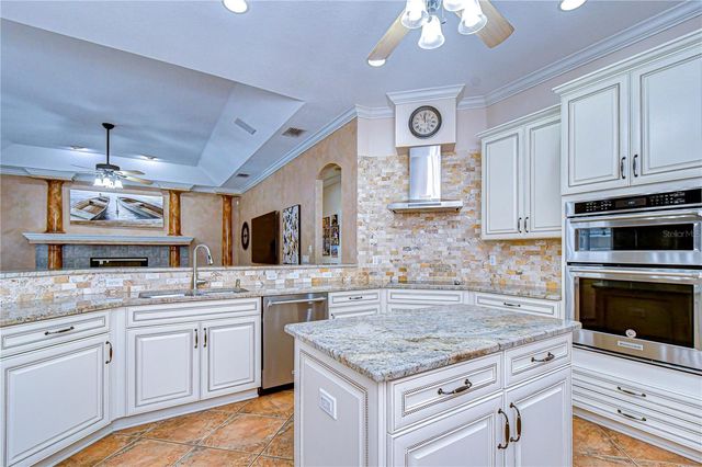 5104 SYLVAN OAKS DRIVE, Valrico, FL 33596