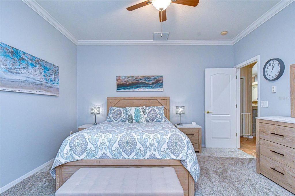 Image 19 of property listing at 5104 SYLVAN OAKS DRIVE, Valrico, FL 33596